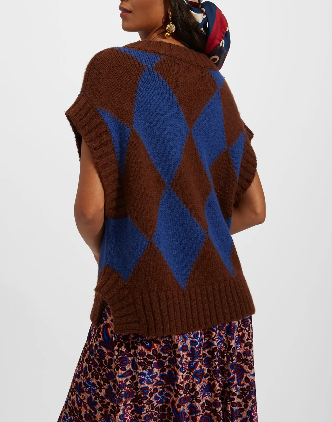 Gilet Elegante in Lana Pura con Motivo a Rombi - Borgogna e Blu da La DoubleJ  
Prezzo Speciale | Confezione Autunno-Inverno | Stile British Rinnovato