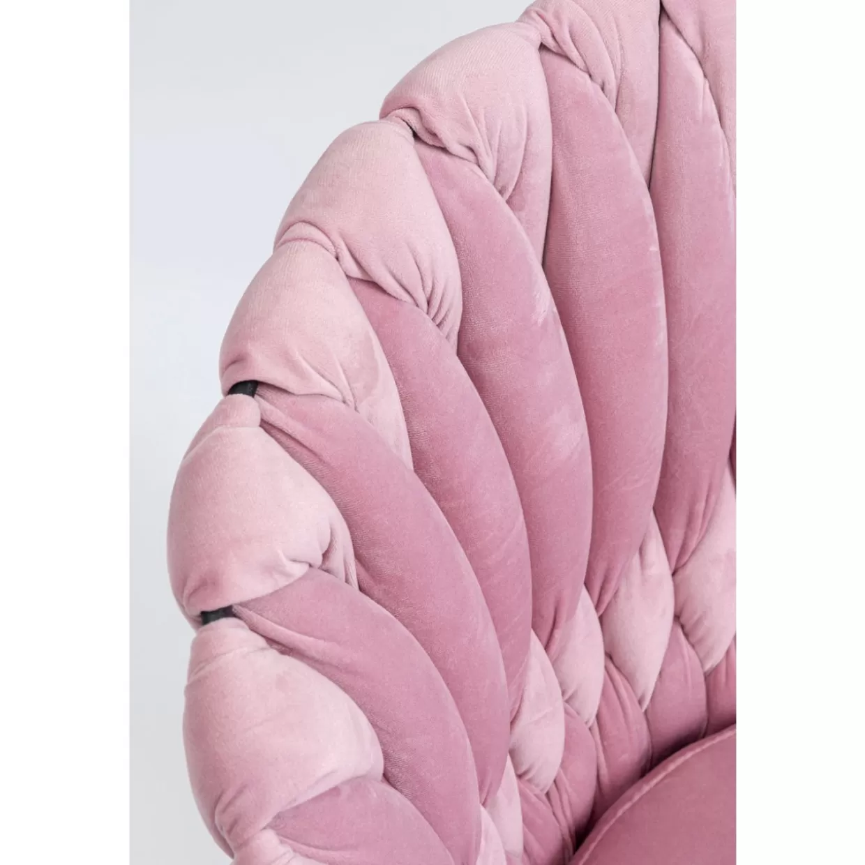 Poltrona KARE Design con braccioli - Modello 