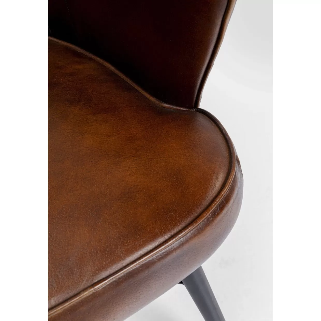 Poltrona Rumba in Pelle Marrone con Design Accogliente - KARE Collection per Arredamento Moderno