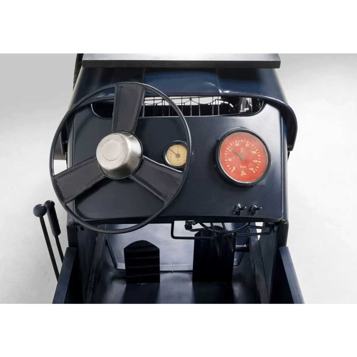 KARE Collection Lounge Bar - Icone di Stile con Passione Motori