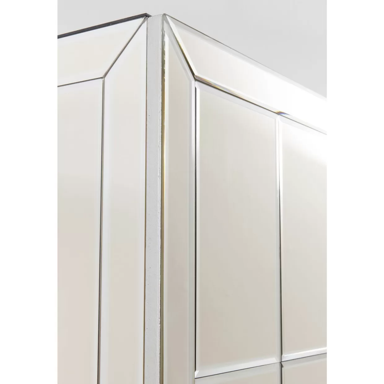 KARE Design Bar - Credenza Elegante in Tonalità Champagne con Rifiniture di Lusso