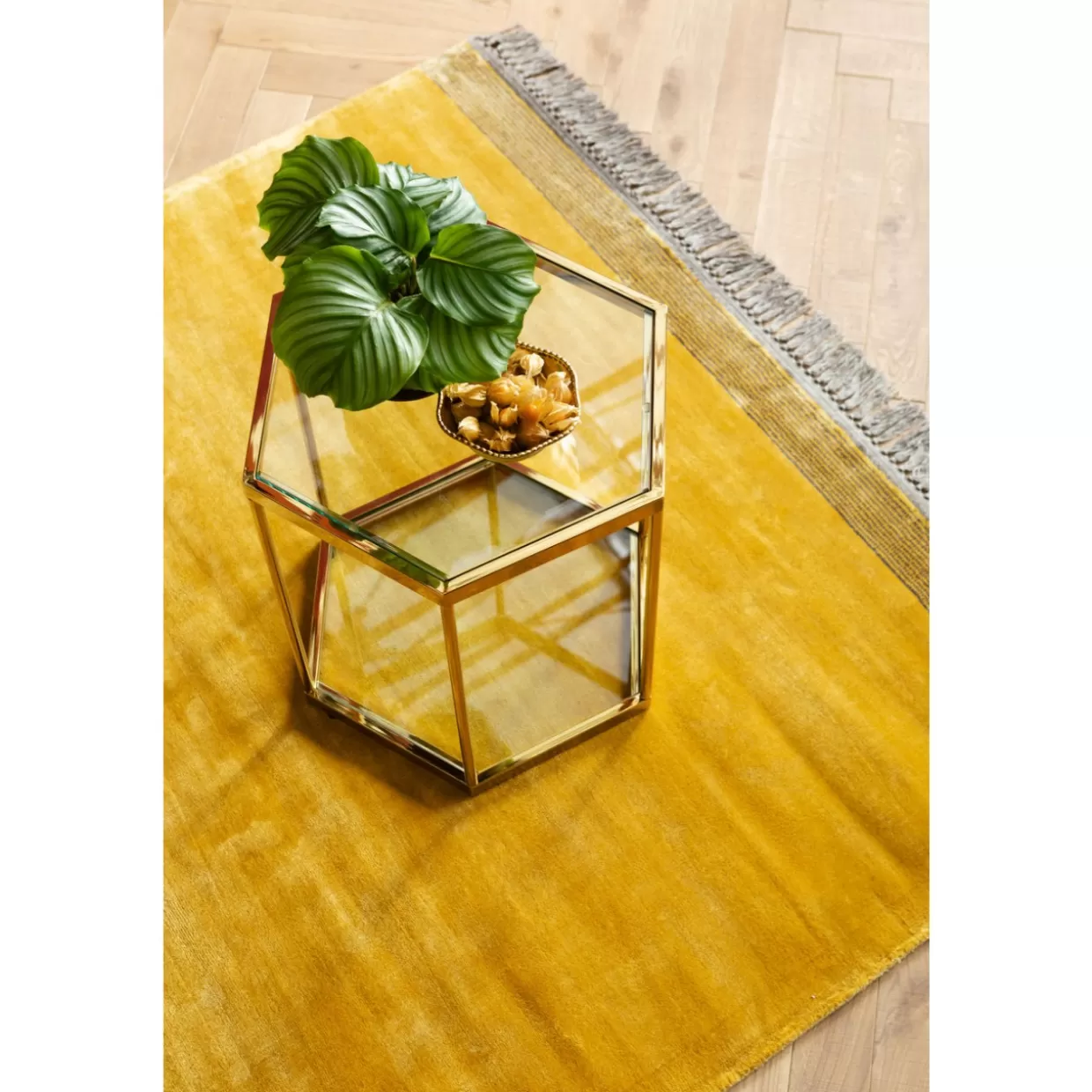 Tavolino moderno Comb in oro lucido 55 cm - Design elegante per soggiorno contemporaneo - KARE Collezione esclusiva con struttura geometrica