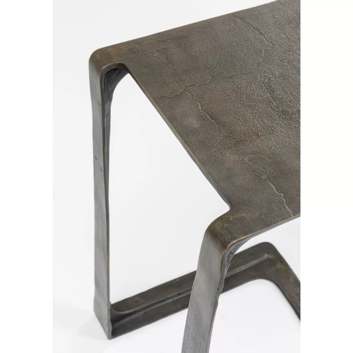 Tavolino design moderno Corgi 44x40 cm - Complemento d'arredo stilizzato KARE 

，（