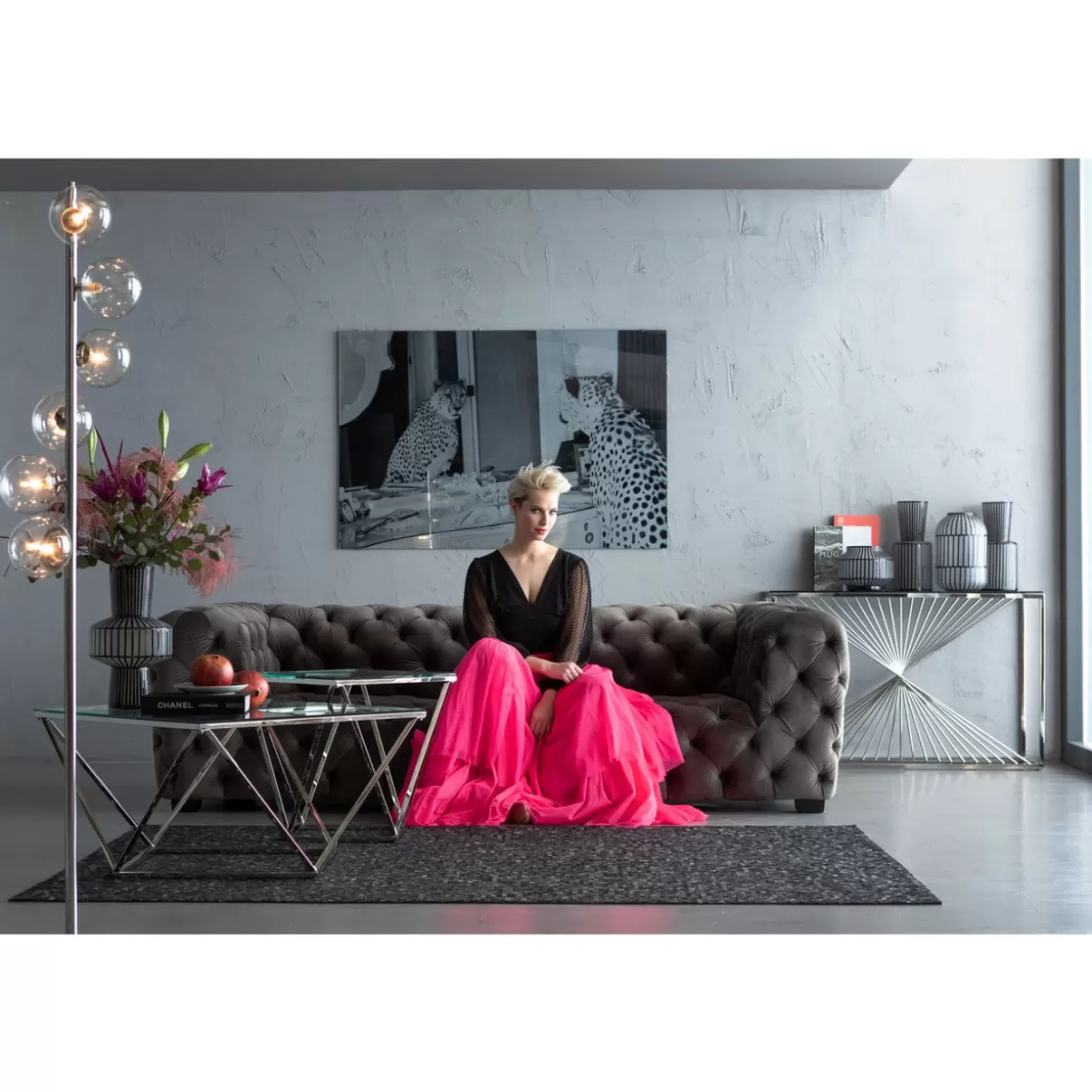 Tavolino Decorativo Moderno Cristallo KARE Design - 50x50 cm, Stile Contemporaneo per Soggiorni Eleganti, Ideale per Arredamento con Rifiniture Trasparenti