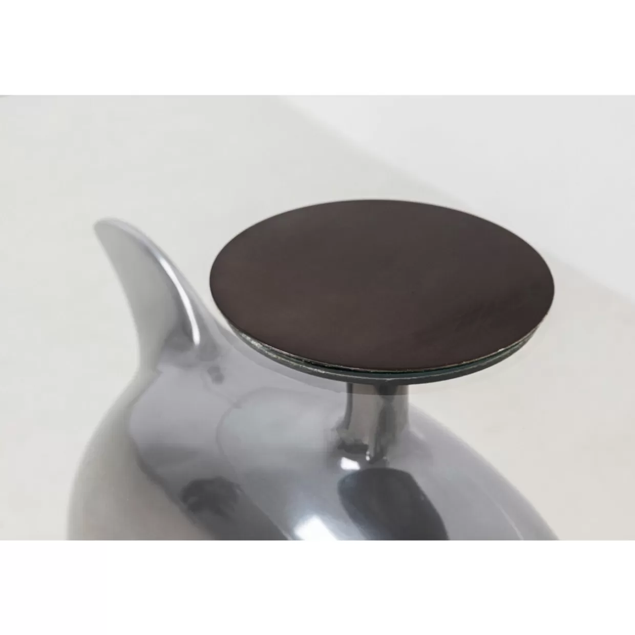 Tavolino Dolphin by KARE Design: Design Moderno con Funzionalità - Altezza 55cm per Arredamento Sofisticato