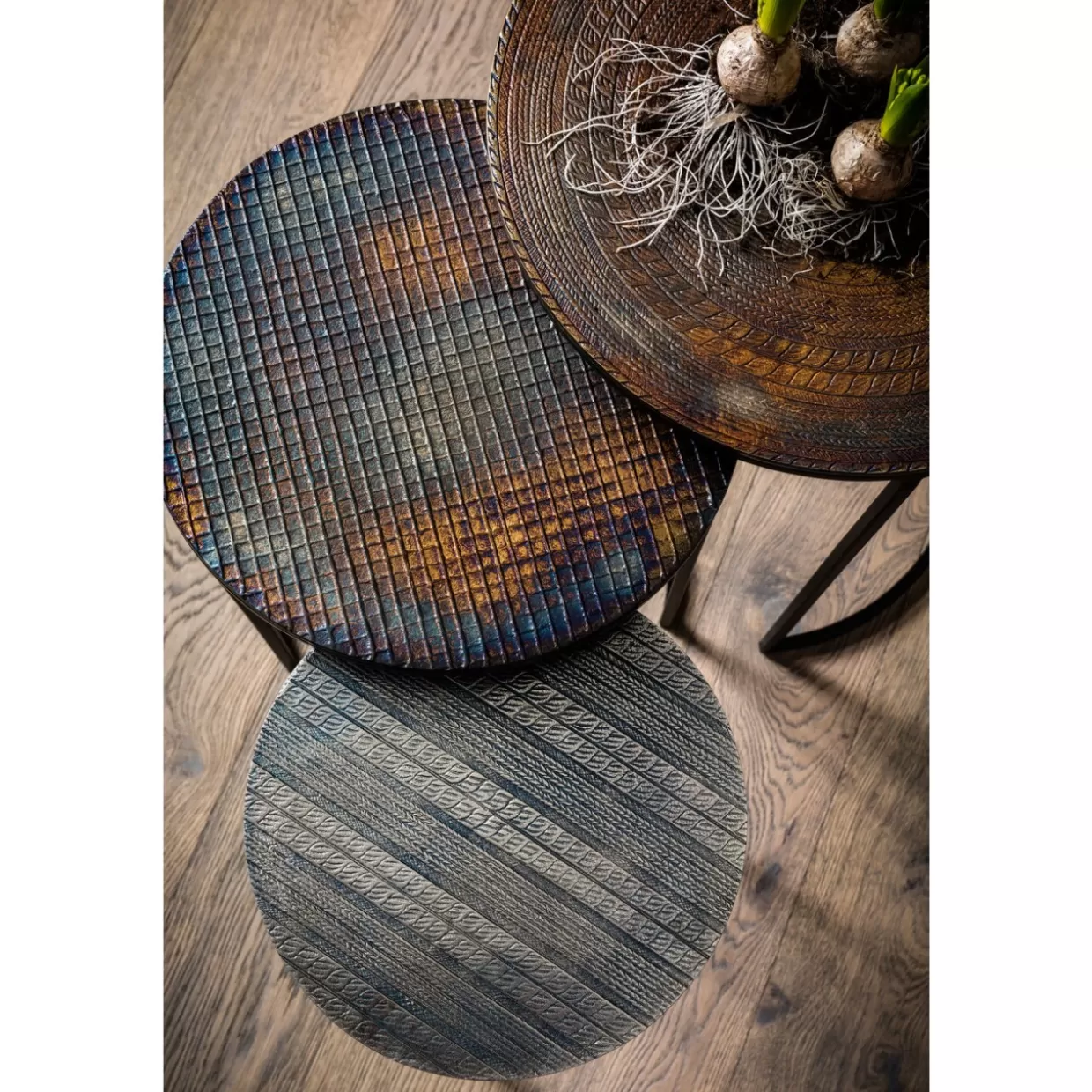 Trio di tavolini Electra: design contemporaneo in set da 3, diametro 48 cm – KARE Collection