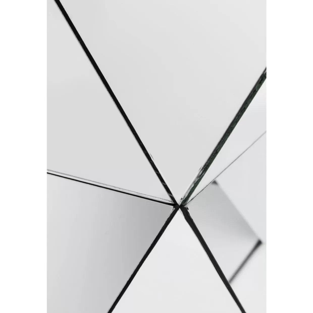 Tavolino Elegante con Design Triangolare | Collezione Esclusiva KARE