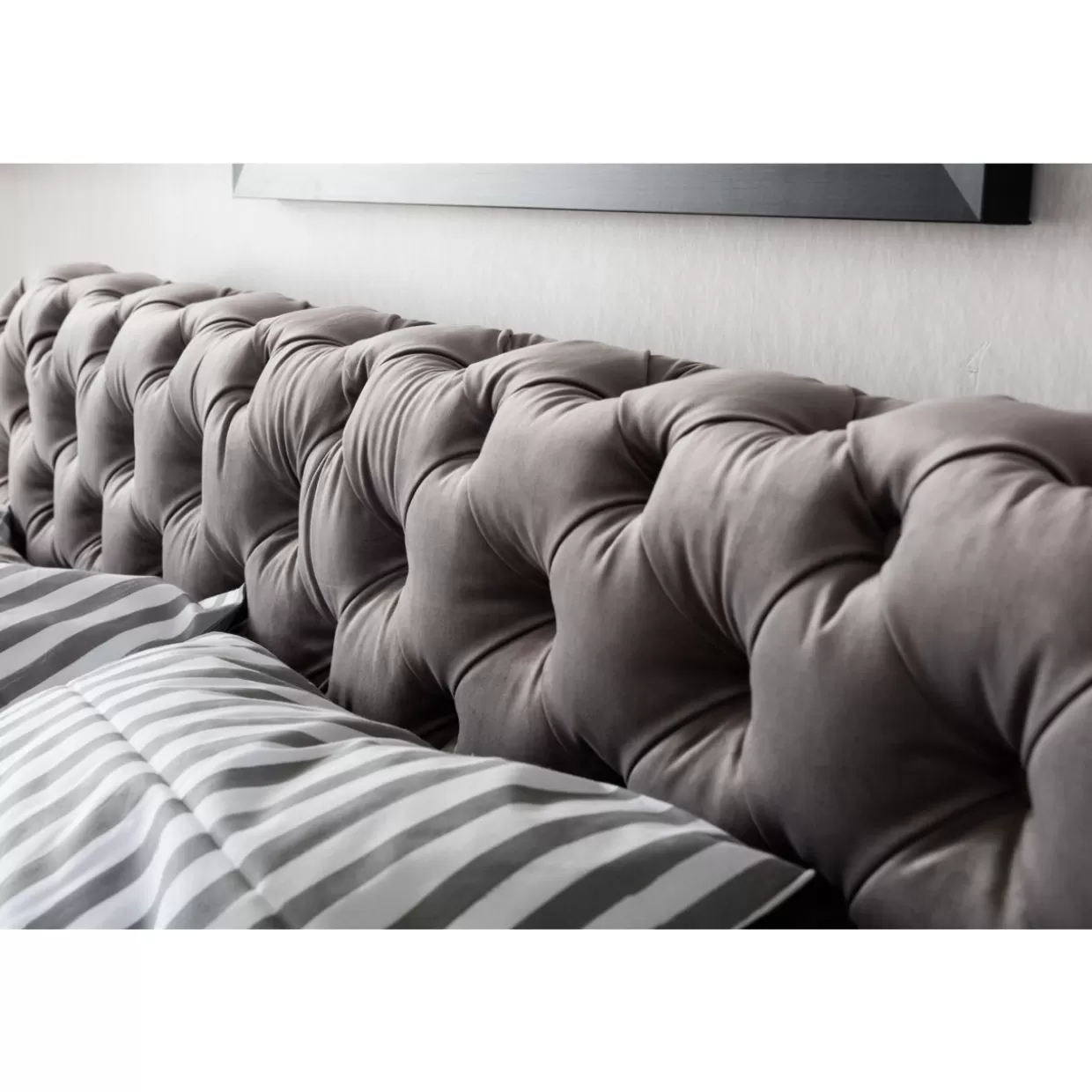 KARE Design - Letto Matrimoniale Desire in Velluto Grigio Luna, 180x200 cm