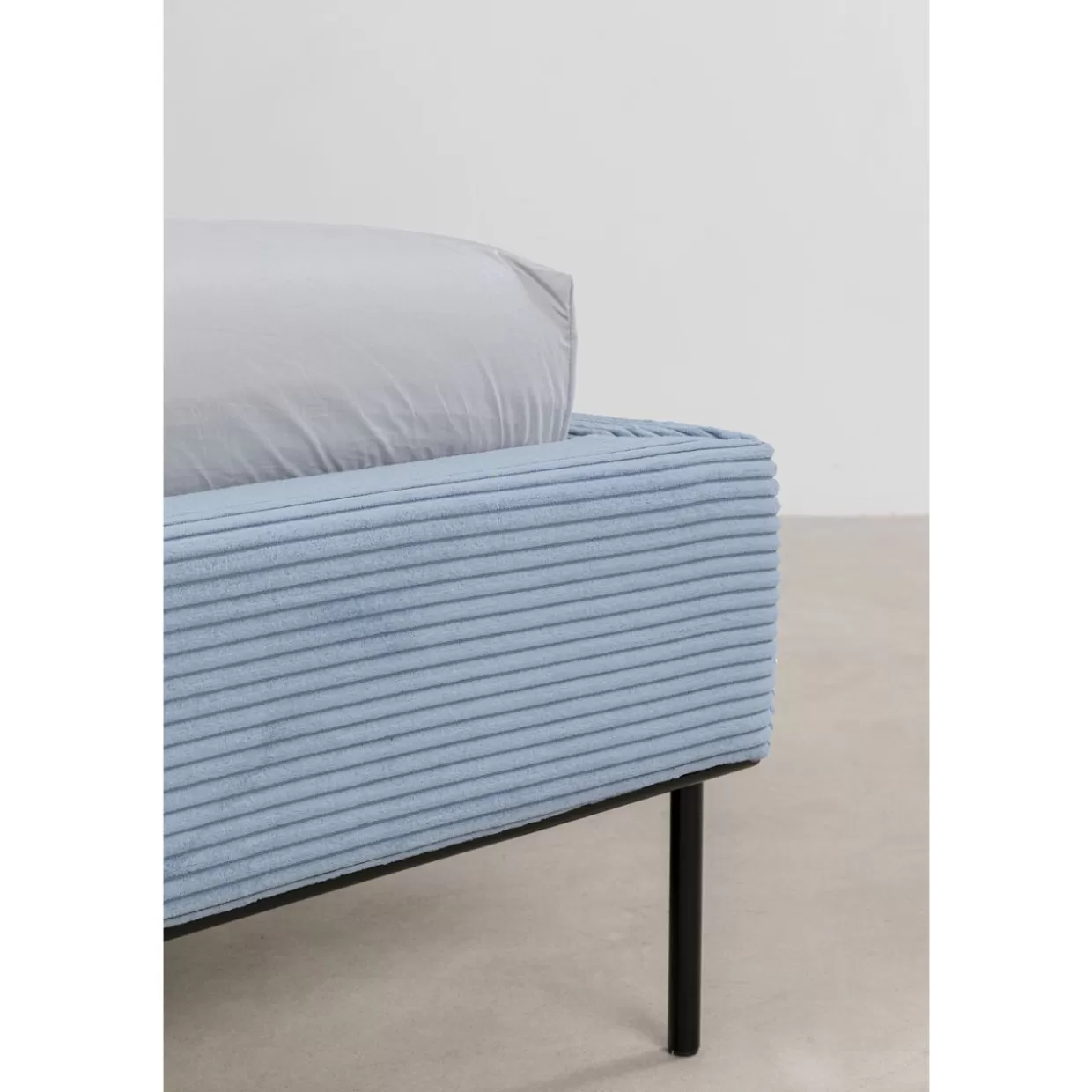 KARE Design Letti - Modello EastSide Cord in Tonalità Blu, Letto Matrimoniale 180x200 cm con Rivestimento in Tessuto Elegante