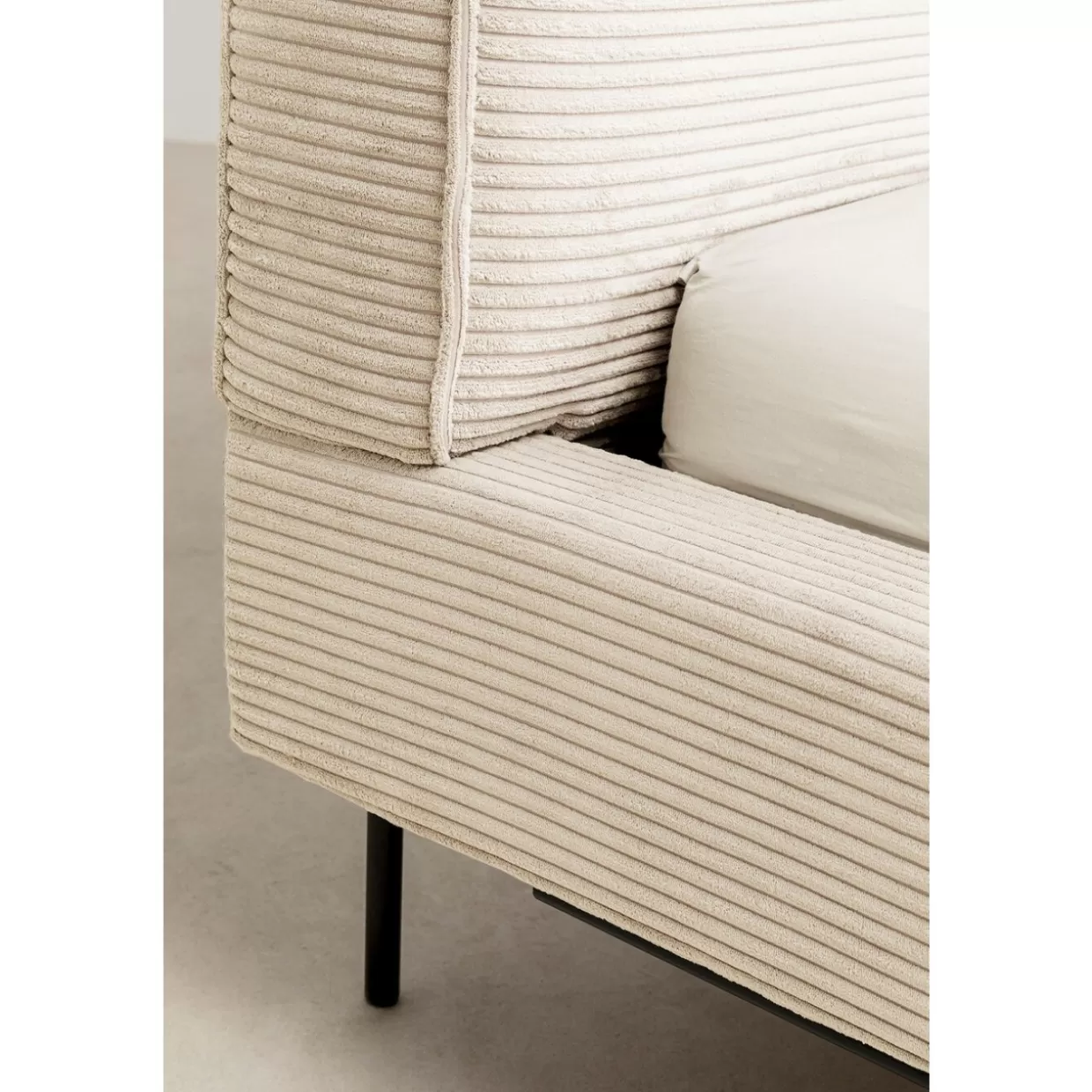 Letto Matrimoniale East Side - KARE Design | Struttura in Corde e Rivestimento Crema 160x200 cm