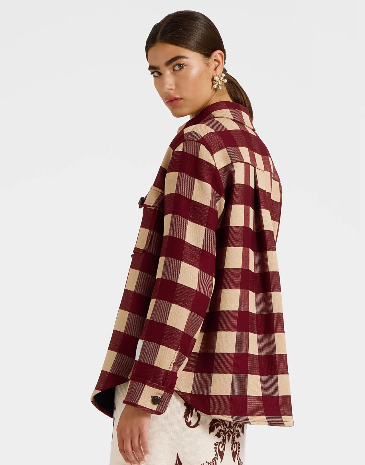 Giacca Oversize La DoubleJ Design - Stile Unico che Ruba la Scena, Trama Scacchi Borgogna in Viscosa Confezionata a Mano, Collezione Autunno Prezzi Accessibili