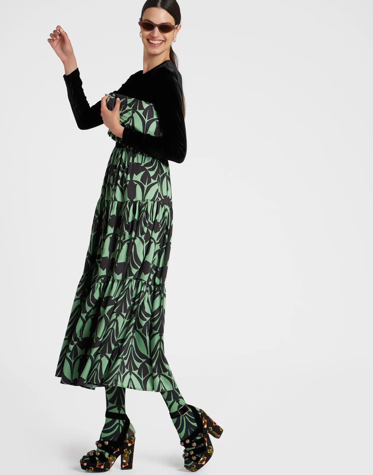 Elegante Abito Oversize La DoubleJ in Sfumatura Verde Papiro - Tessuto Twill Classico a Prezzo Accessibile