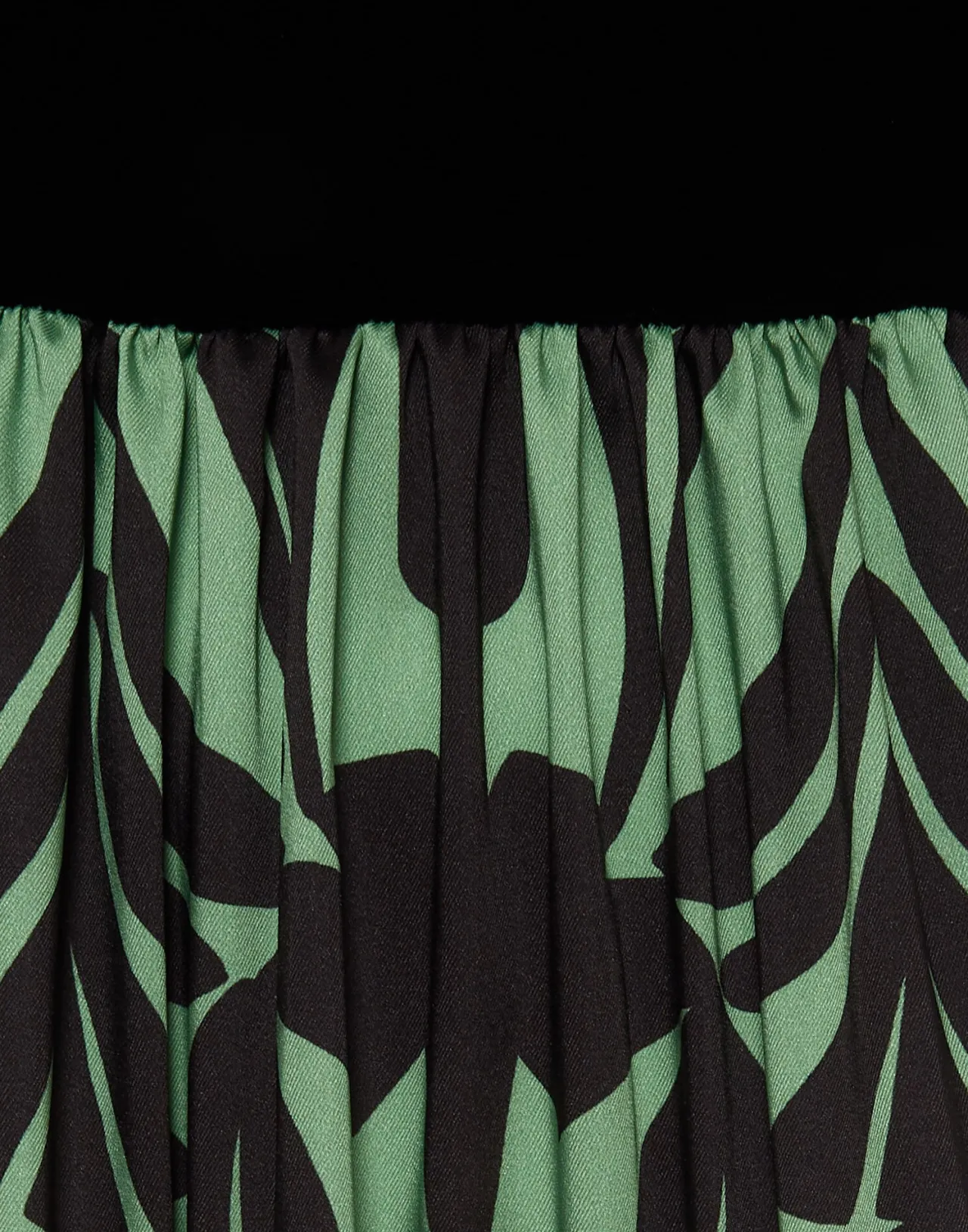 Elegante Abito Oversize La DoubleJ in Sfumatura Verde Papiro - Tessuto Twill Classico a Prezzo Accessibile