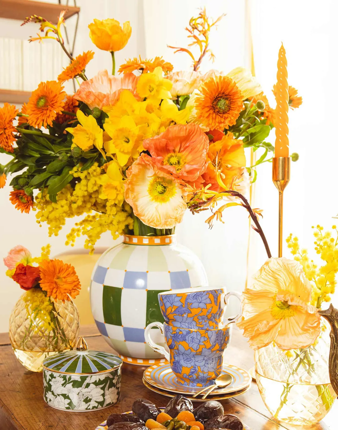 La DoubleJ Tazza con Piattino Stile Big Mama - Decorazione Lilium Zafferano in Porcellana Pregiata, Manufatto Artigianale dal Design Esclusivo