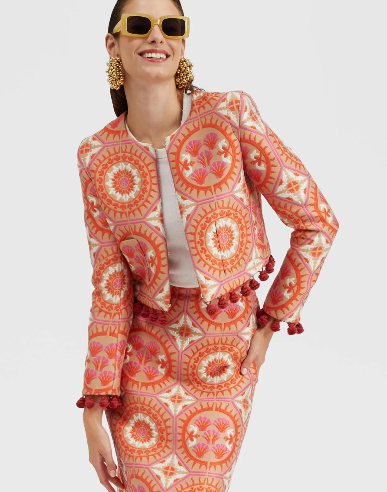 Giacca Elegante La DoubleJ in Tessuto Jacquard Arancione Sole con Nappe e Dettagli Bijou
