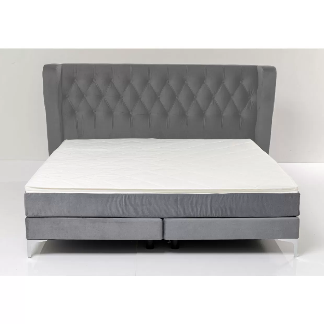 Letto Matrimoniale Benito con Rivestimento Grigio Luna, 180x200 cm - Design Moderno KARE