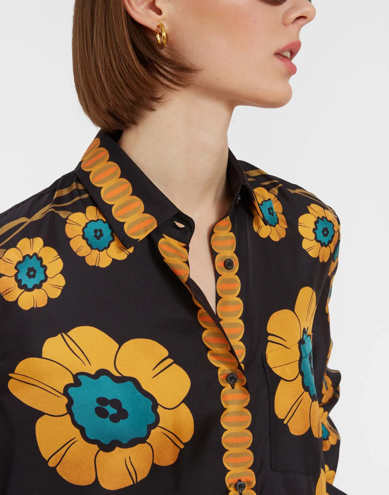 Camicia Uomo Elegante La DoubleJ - Stile Fresco con Ricamo Margherite in Seta Twill Arancio Vibrante