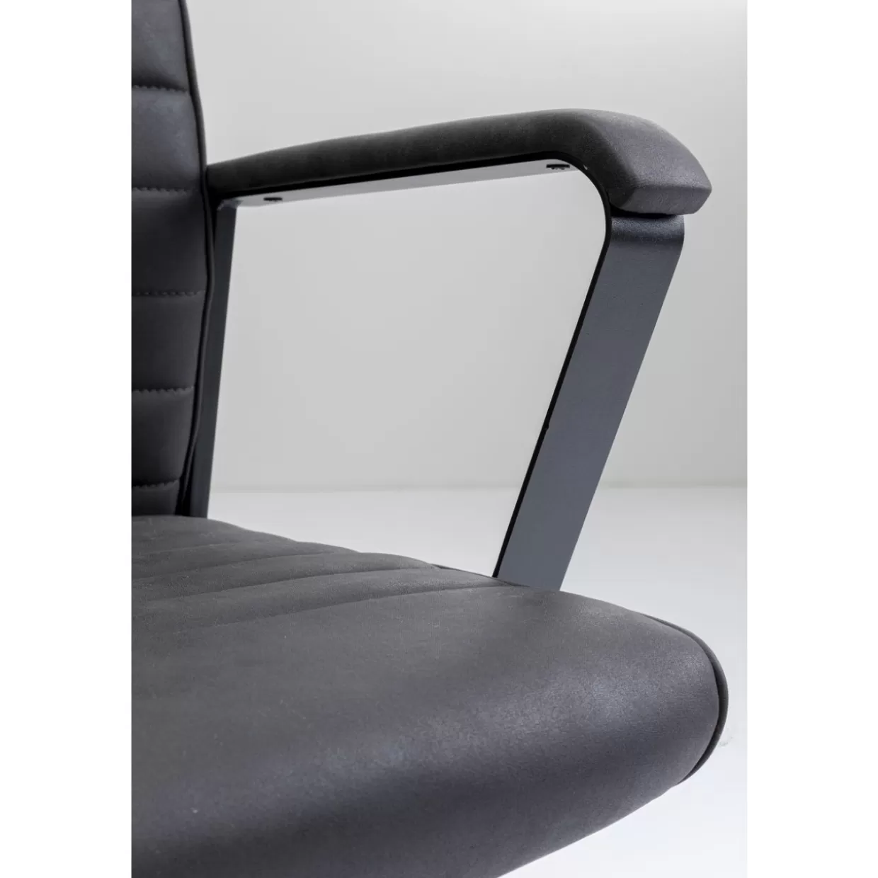 Sedia Ufficio Modello Labora - Design Ergonomico KARE in Tinta Unita Nera