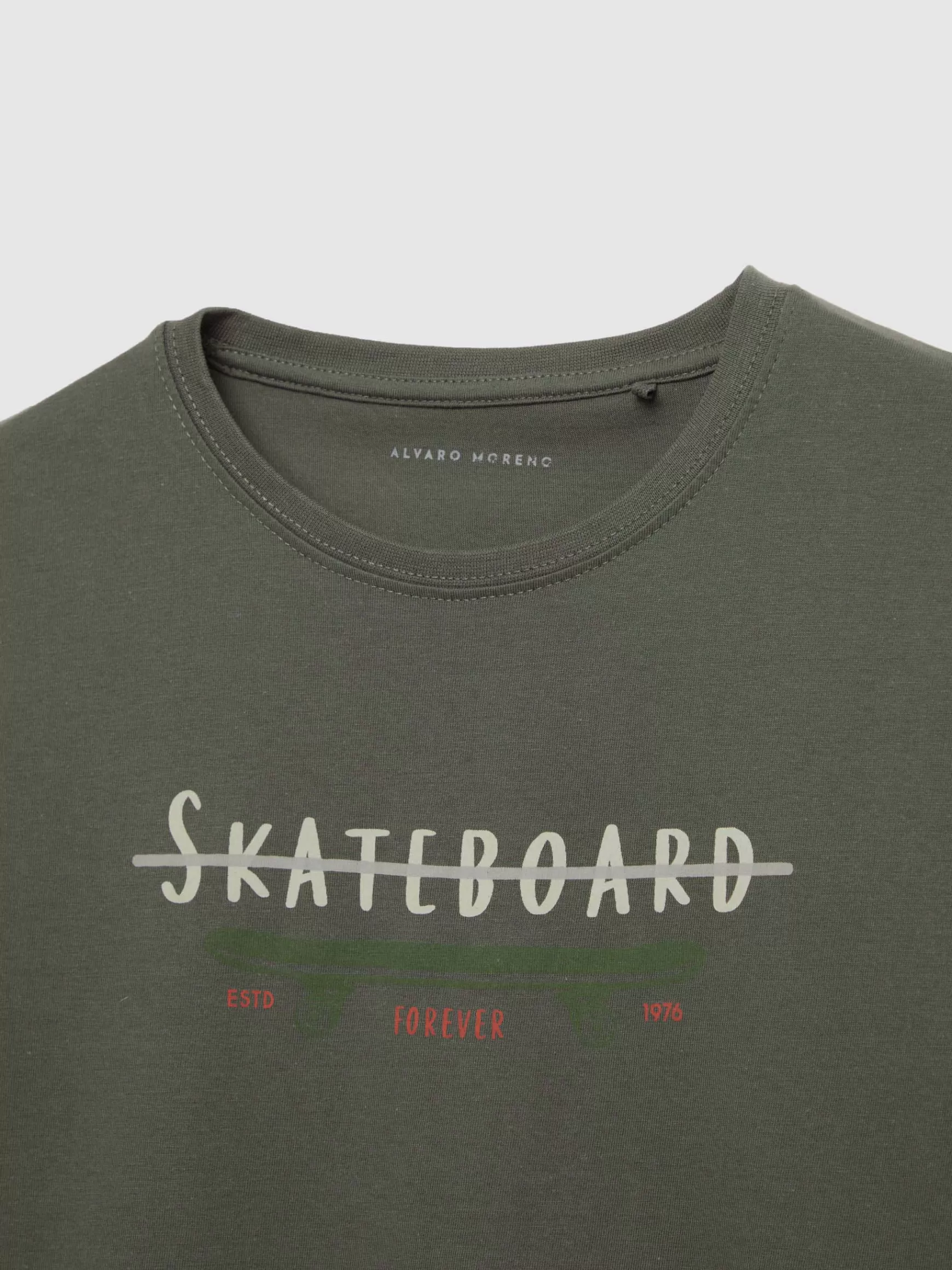 Alvaro Moreno - Magliette Uomo Skateboard Grafiche, Stile Urbano Casual per Appassionati di Streetwear