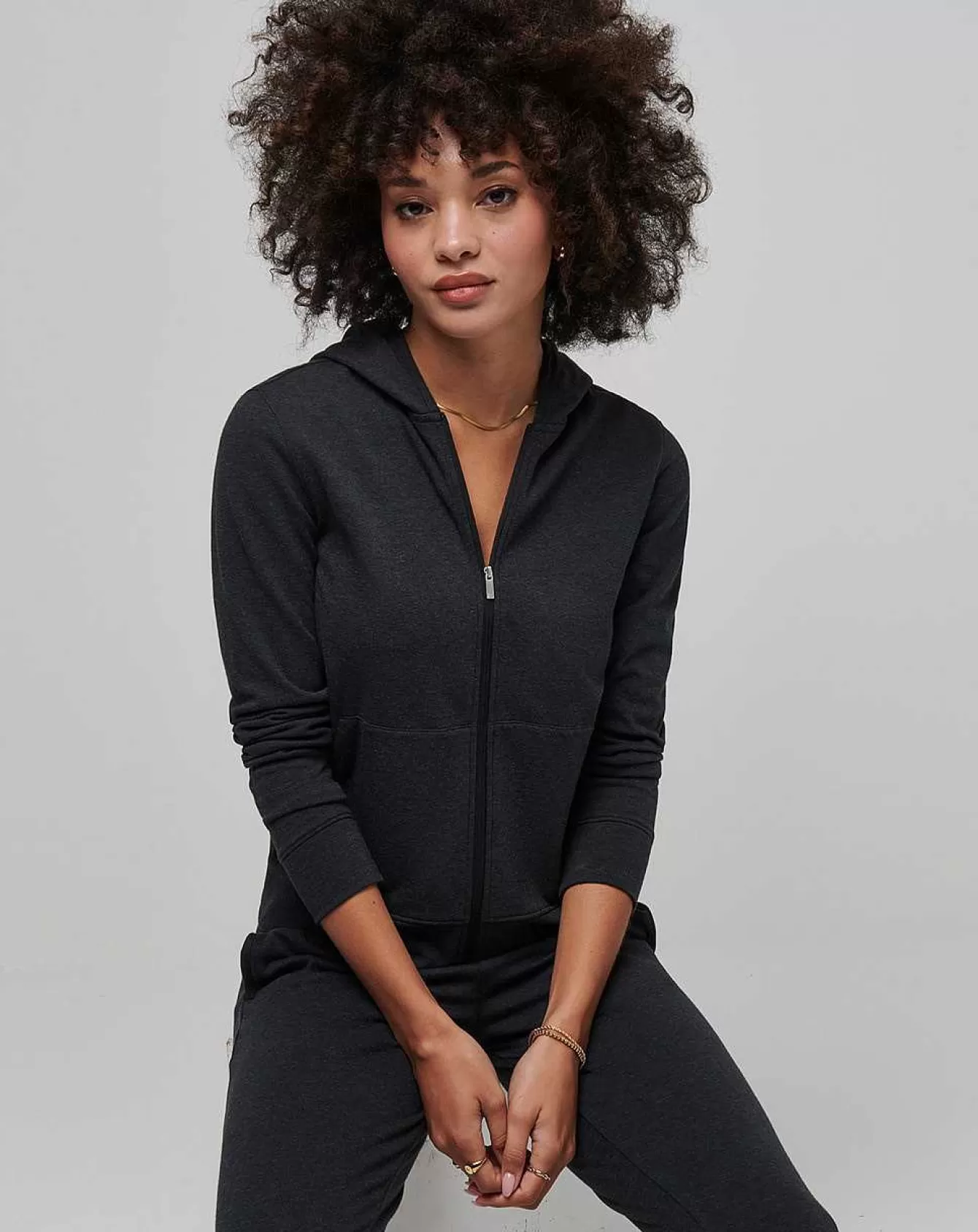 Nuova Felpa Cloud Fleece con Zip Frontale - Cappuccio Regolabile e Design Moderno per Comfort Ottimale
