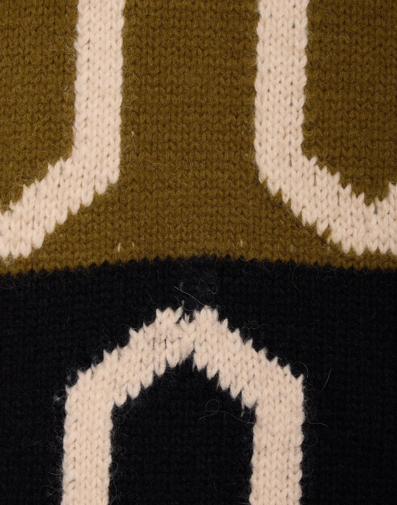 Maglia Alta Avvolgente Comber in Pura Lana - Verde Foresta e Nero by La DoubleJ