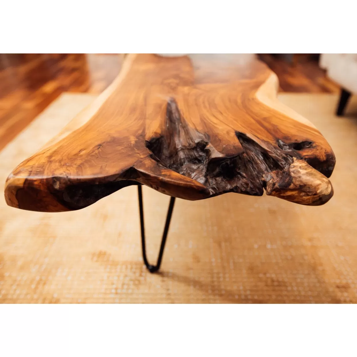 Tavolino da salotto Aspen in legno naturale - Design esclusivo KARE 106x41 cm