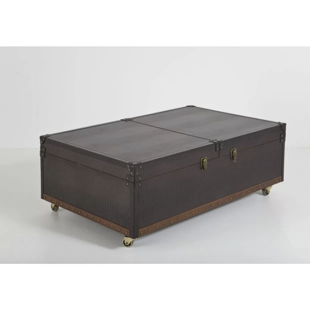 Tavolino da salotto Globetrotter KARE Design - 120x75 cm per ambienti moderni con stile bar 

Tavolino modulare KARE Globetrotter - Formato XXL 120x75 cm per living contemporanei e zone bar 

Tavolino polifunzionale KARE Design - Globetrotter 120x75 cm con ispirazione travel e stile cocktail bar 

Tavolino bar KARE Globetrotter - Progetto modulare 120x75 cm per soggiorni contemporanei 

Tavolino duale KARE Design - Globetrotter 120x75 cm con ispirazione travel per living e cocktail bar