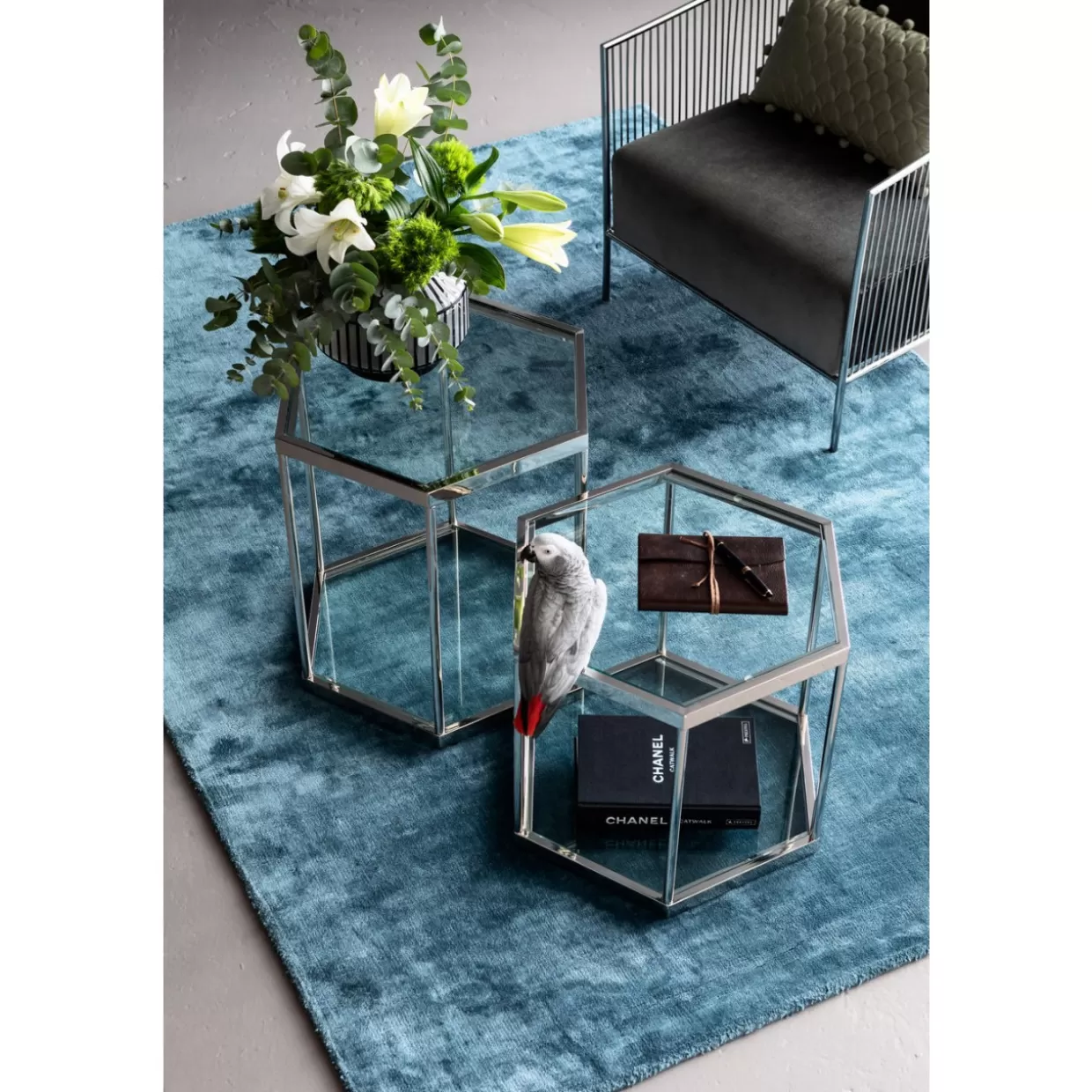 Tavolino moderno KARE Design per il soggiorno - Design Comb con rifiniture argentate, 45 cm perfetto per arredare