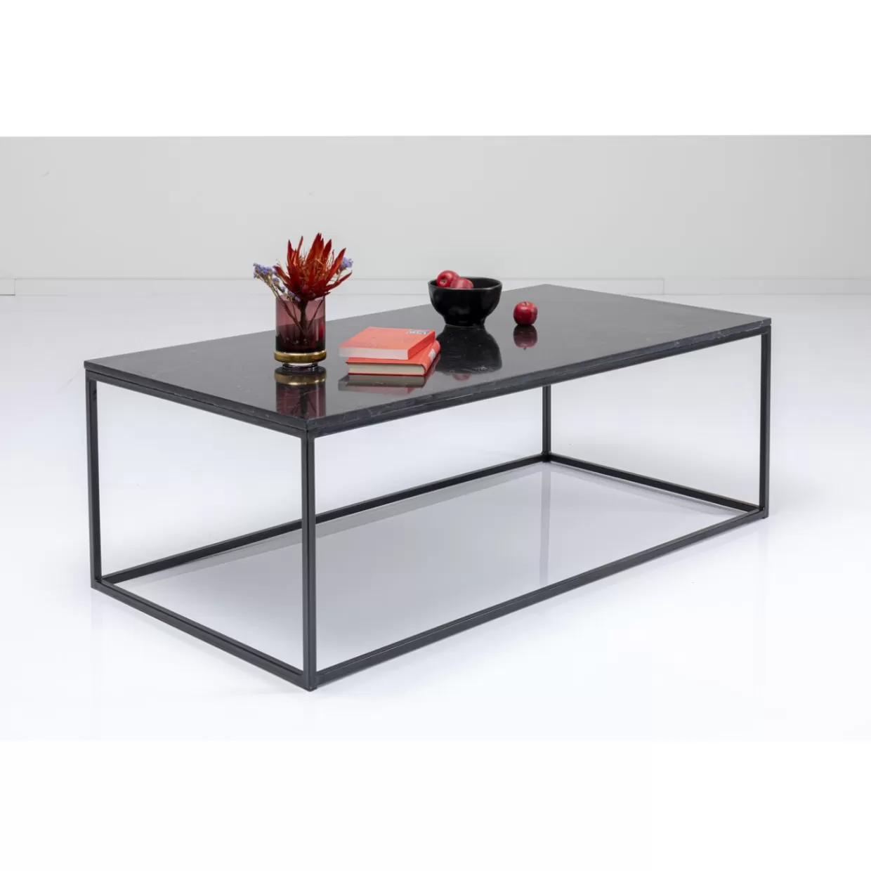 Tavolo da Salotto Key West Nero Lucido - Design Contemporaneo 120x60 cm KARE 

Espressione d'arredo moderna per il soggiorno con superficie in ebano satinato, struttura stabile e dimensioni generose (L120 x P60 cm) - Collezione esclusiva firmata KARE Design
