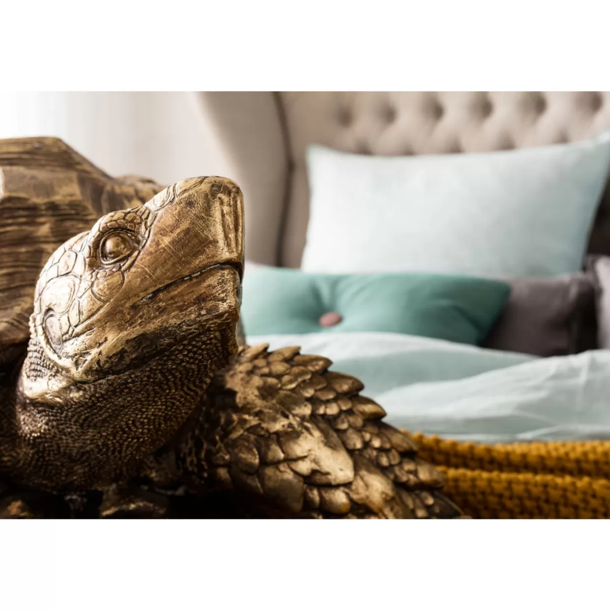 Tartaruga Decorativa in Oro Lucido - Statuetta Elegante per Interni e Regali di Design KARE | Articoli Casa Stilizzati
