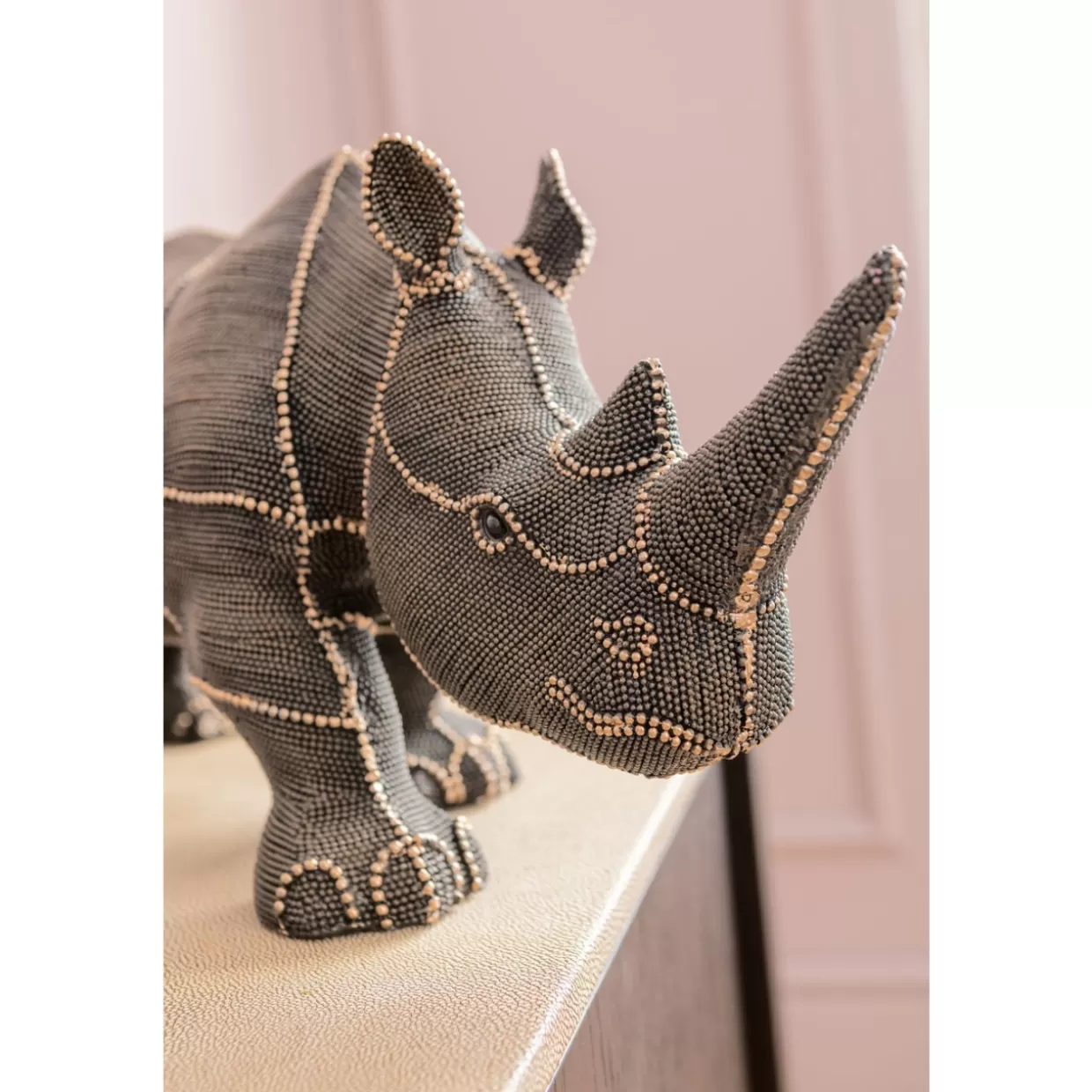 KARE Design Oggetto Decorativo Rinoceronte con Borchie e Perle - Articolo da Collezione per Casa, 25 cm