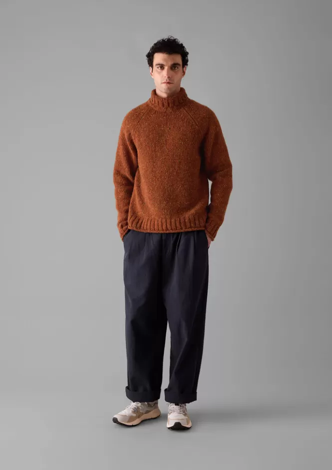 Maglione in lana cardata Donegal con collo alto - Intreccio artigianale per l'inverno