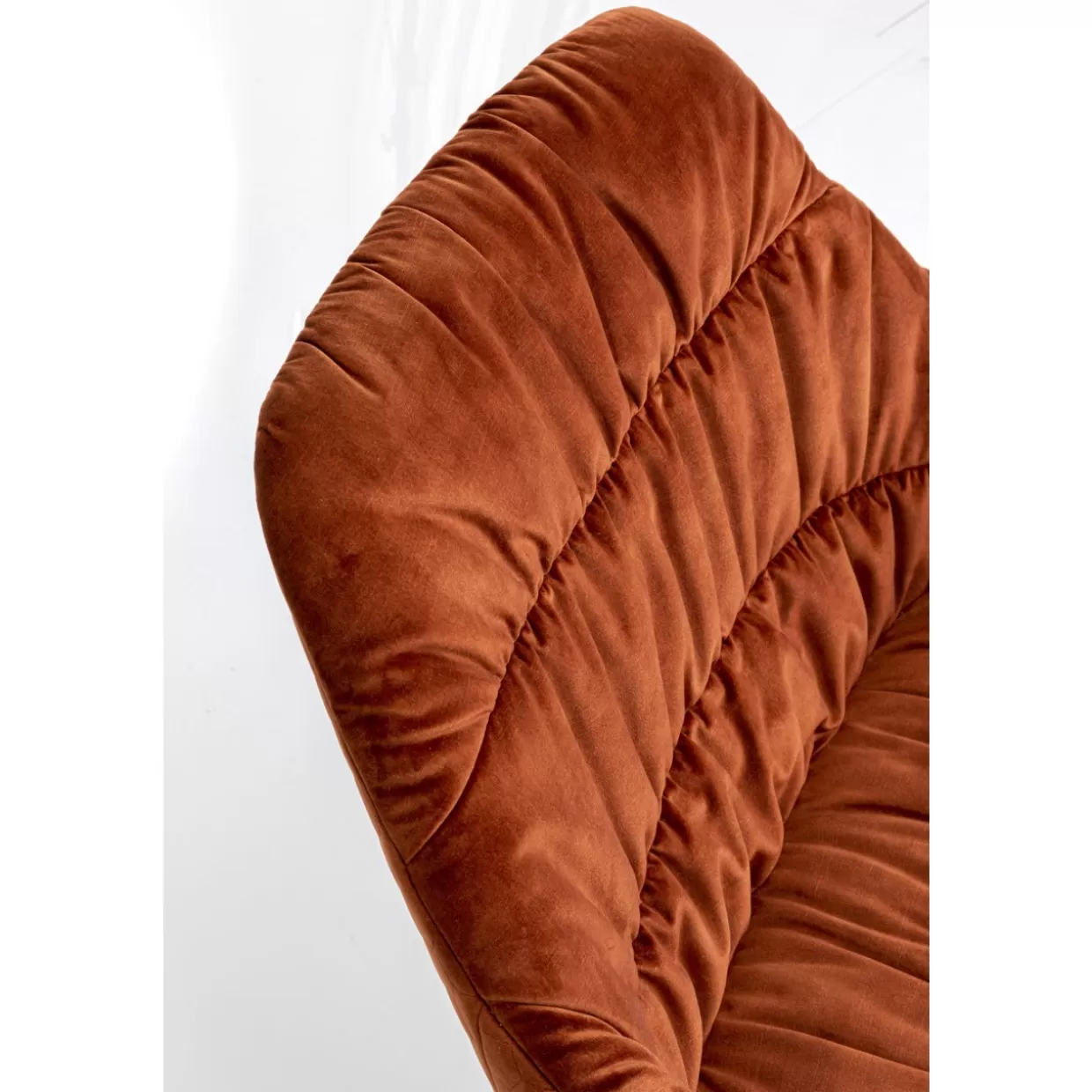 KARE Design - Poltrona Girevole Bristol con Rivestimento in Tonalità Ruggine, Design Accattivante e Confortevole per Arredamento Moderno