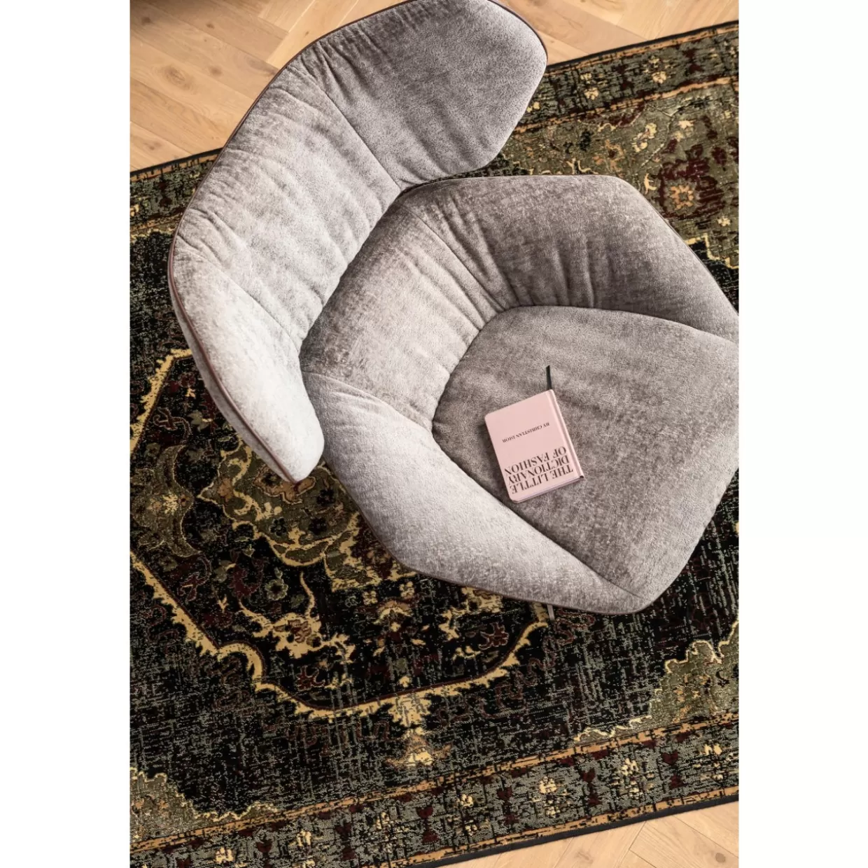 KARE Design Poltrona Girevole Elegante - Stile Ufficio Ovale con Rivestimento in Pelle