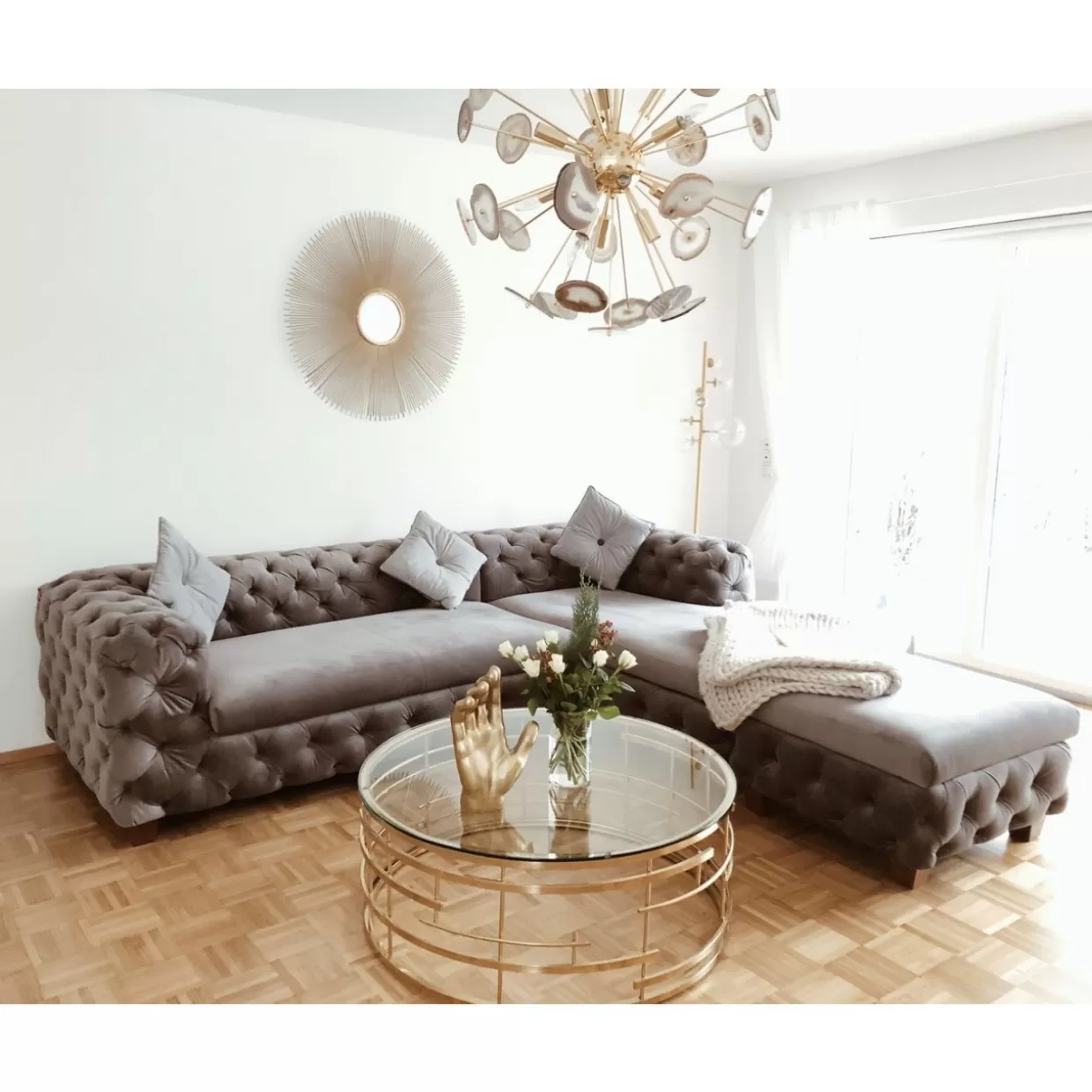 Divano angolare Desire in velluto grigio metallizzato - Design esclusivo KARE per salotti moderni