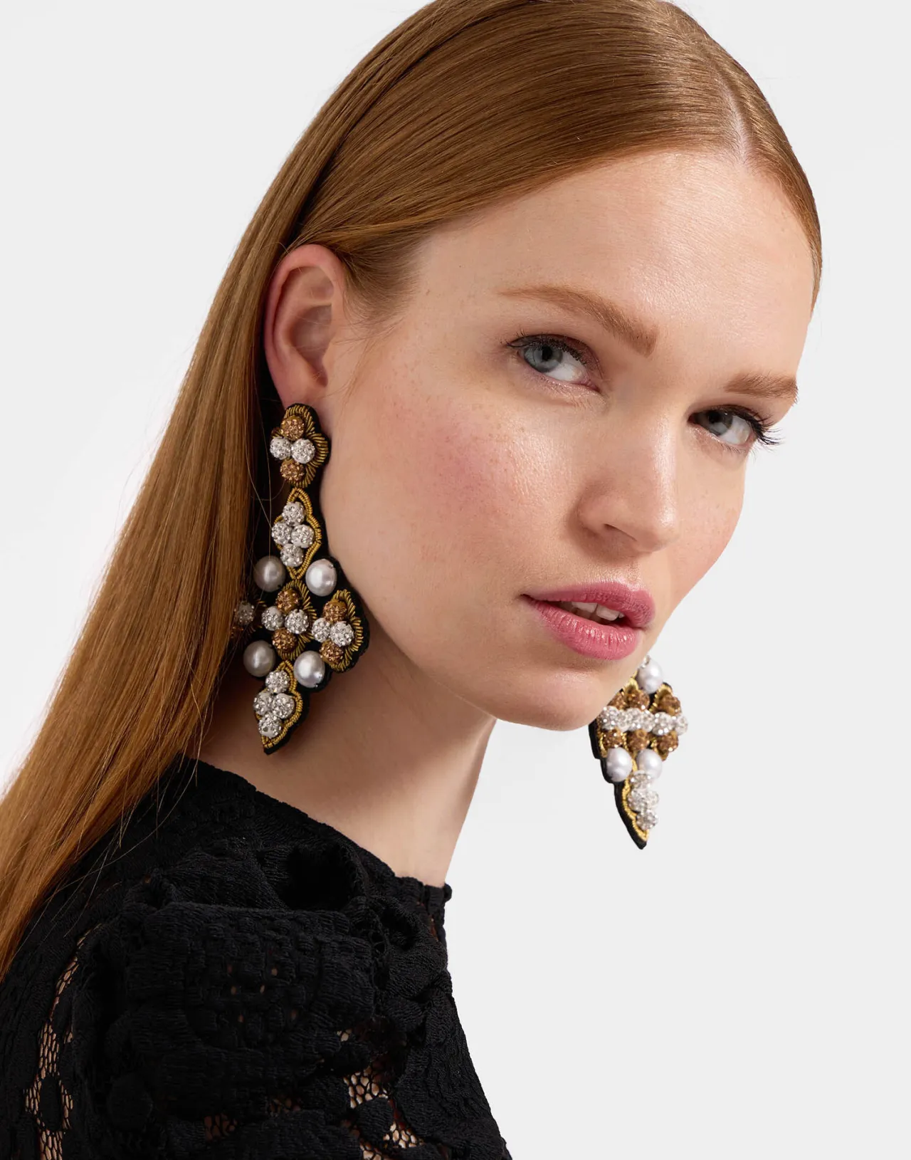 Orecchini Ella Firmati La DoubleJ: Design Elegante in Oro Massiccio con Perle Miste e Sconto Esclusivo