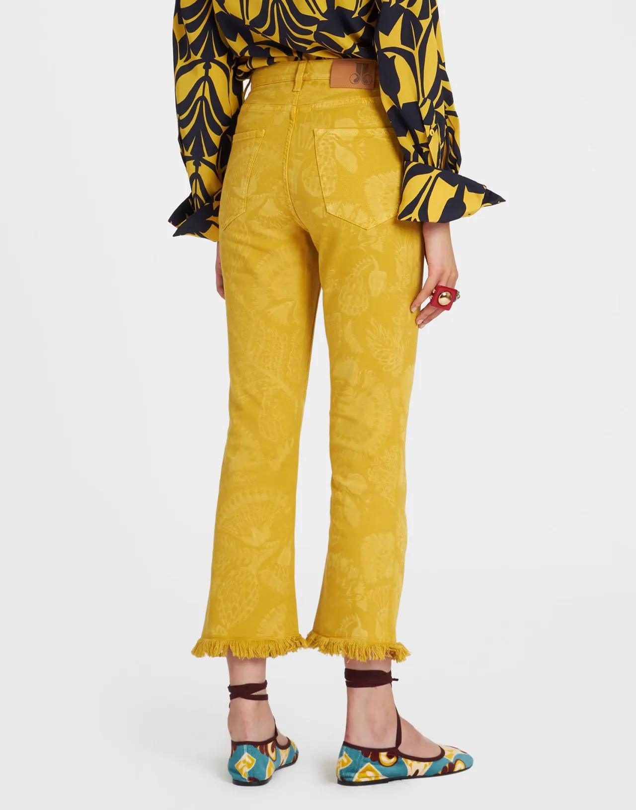 Jeans Corti alla Caviglia La DoubleJ - Denim Fantasia Laser in Giallo Sicomoro con Frange Artigianali

(：，、、，，。)