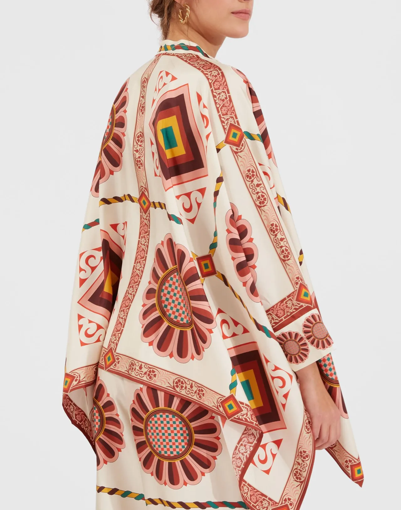 La DoubleJ Outlet - Camicia con Foulard in Seta Twill, Motivo a Tessere Oversize e Disegno Armonioso