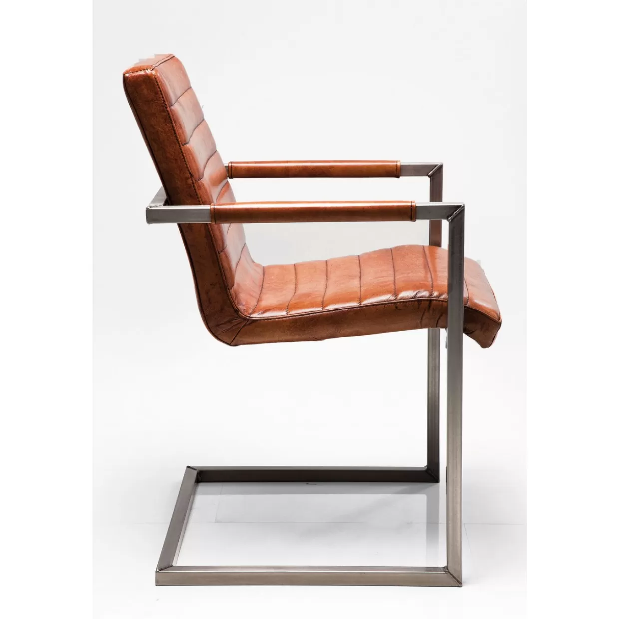 KARE Design: Sedia Freischwinger Riffle in Pelle Marrone Bisonte - Dettaglio Iconico per Arredi Moderni