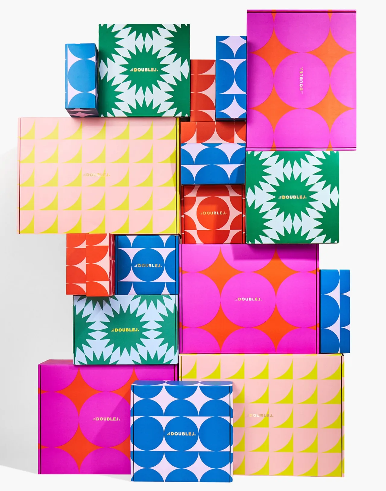 Orecchini Frange La DoubleJ - Design Vivace con Dettagli Rosa, Arancio e Nero in Rafia Naturale