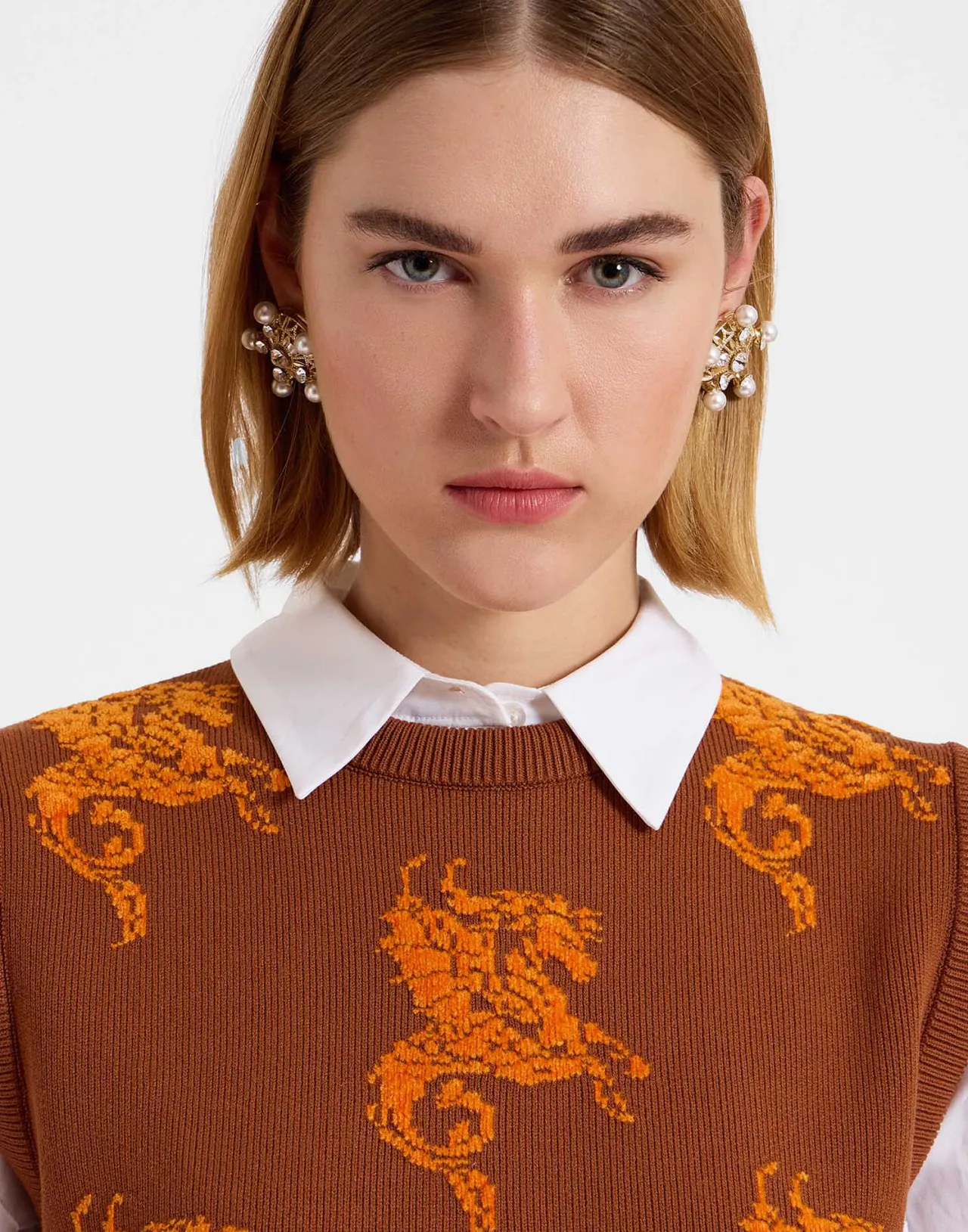 La DoubleJ: Gilet Gryphos in Pile Jacquard Marrone - Promozione Esclusiva