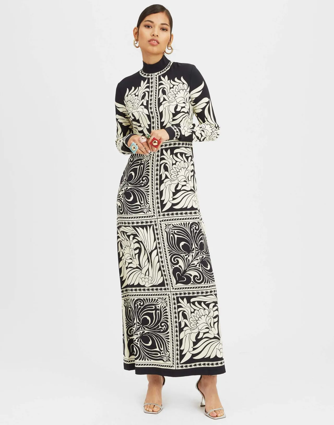 La DoubleJ - Vestito Halle Elegante con Stampa Geometrica in Satin Opaco Nero, Edizione Limitata