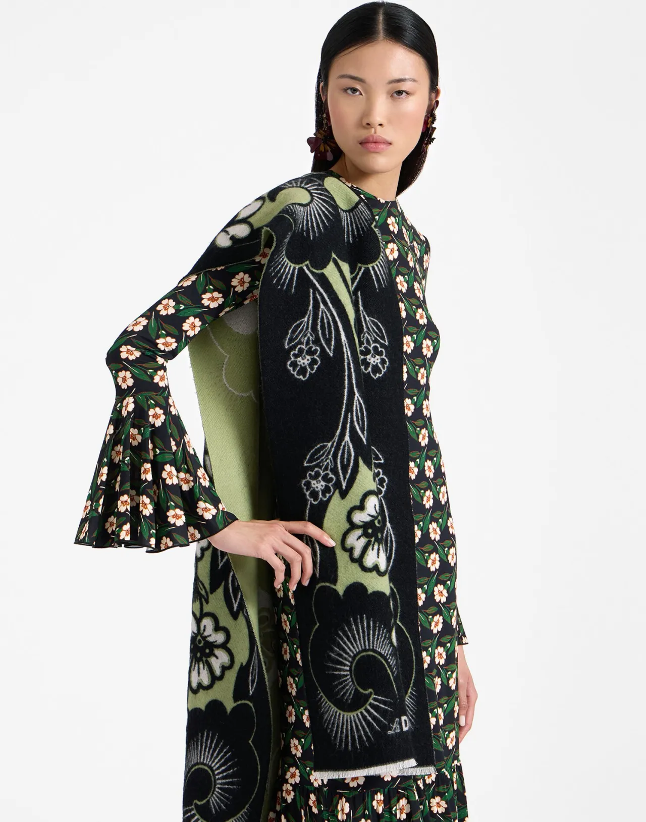 Lussuosa Sciarpa Herald La DoubleJ in Lana Seta - Nero Mayfair Elegante con Design Iconico