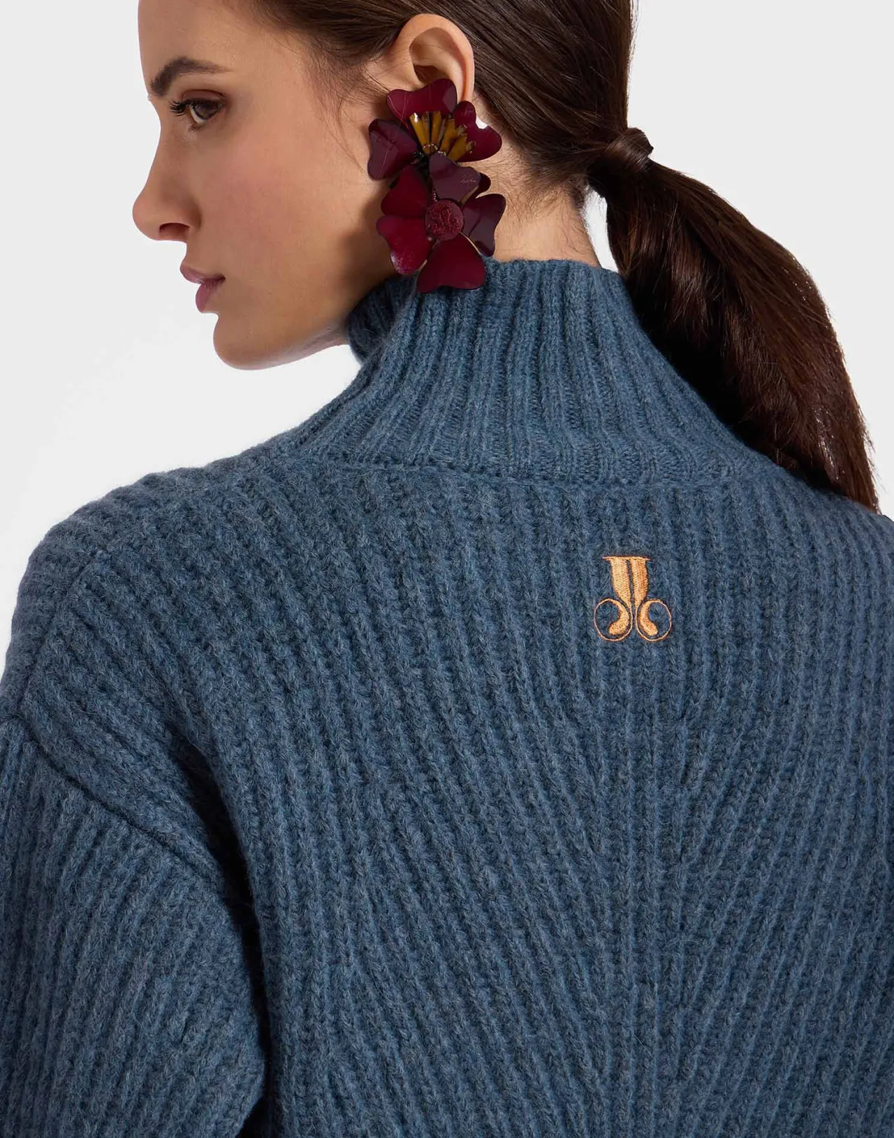 Doppia J - Maglione Oversize con Piume in Lana Cardata | Edizione Limitata Blu Elettrico | Offerta Lampo Autunno/Inverno
