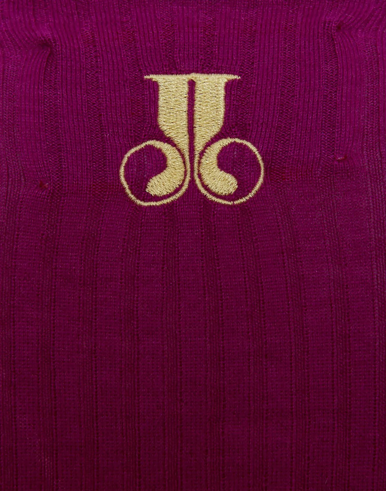 La DoubleJ: Maglia Alta Calzata Elegante in Cashmere Seta Rigato Viola con Decorazioni di Piume