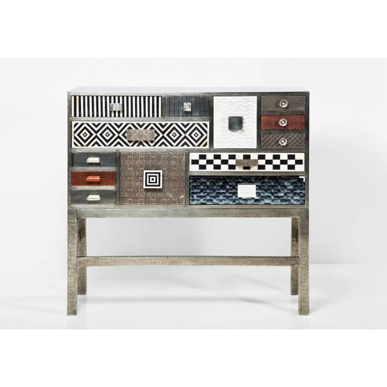 KARE Design: Comò e Credenze Chic con 13 Ante Stile Chalet - Alta Cassettiera Funzionale per Soggiorno o Ingresso