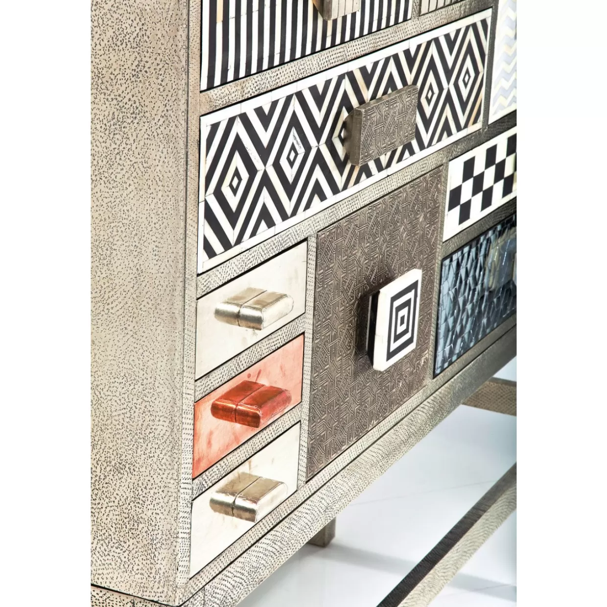 KARE Design: Comò e Credenze Chic con 13 Ante Stile Chalet - Alta Cassettiera Funzionale per Soggiorno o Ingresso