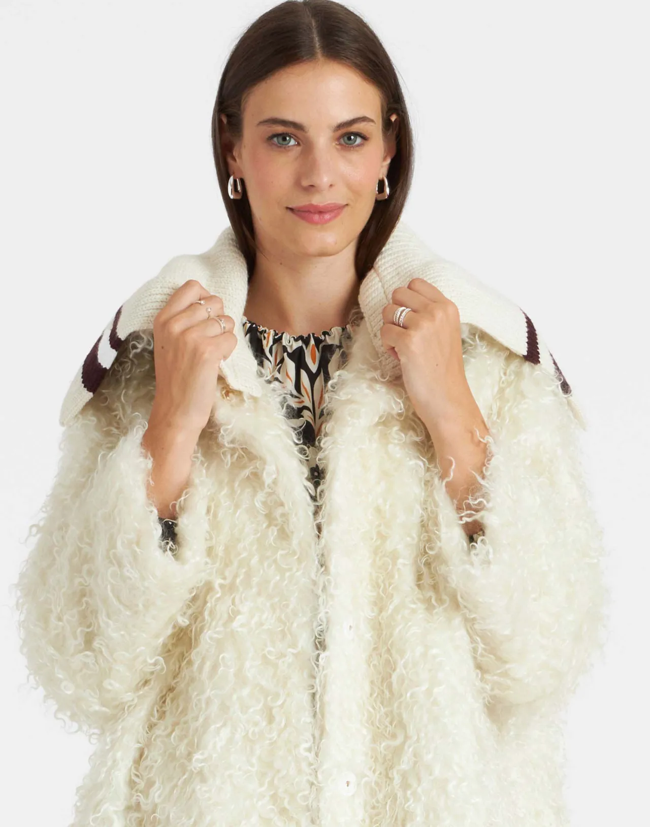 Elegante Cappotto in Ecopelliccia Mohair Color Avorio - Modello Iris di DoubleJ, Collezione Inverno