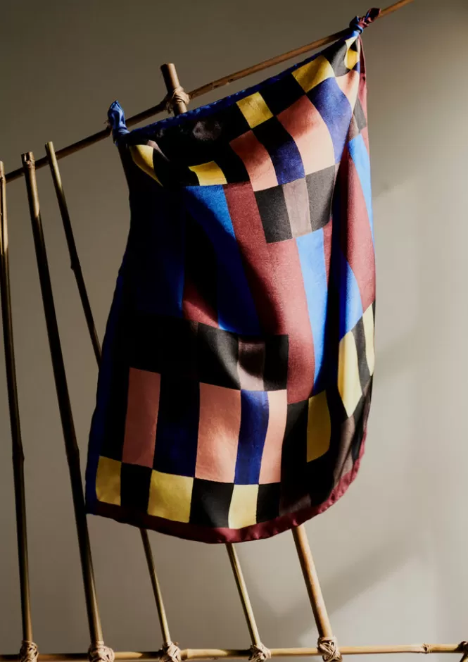 Foulard in pura seta Isobel Harvey con motivo scozzese - Accessorio moda donna per cappelli, sciarpe e guanti - Stampa quadri elegante e stilizzato

（：