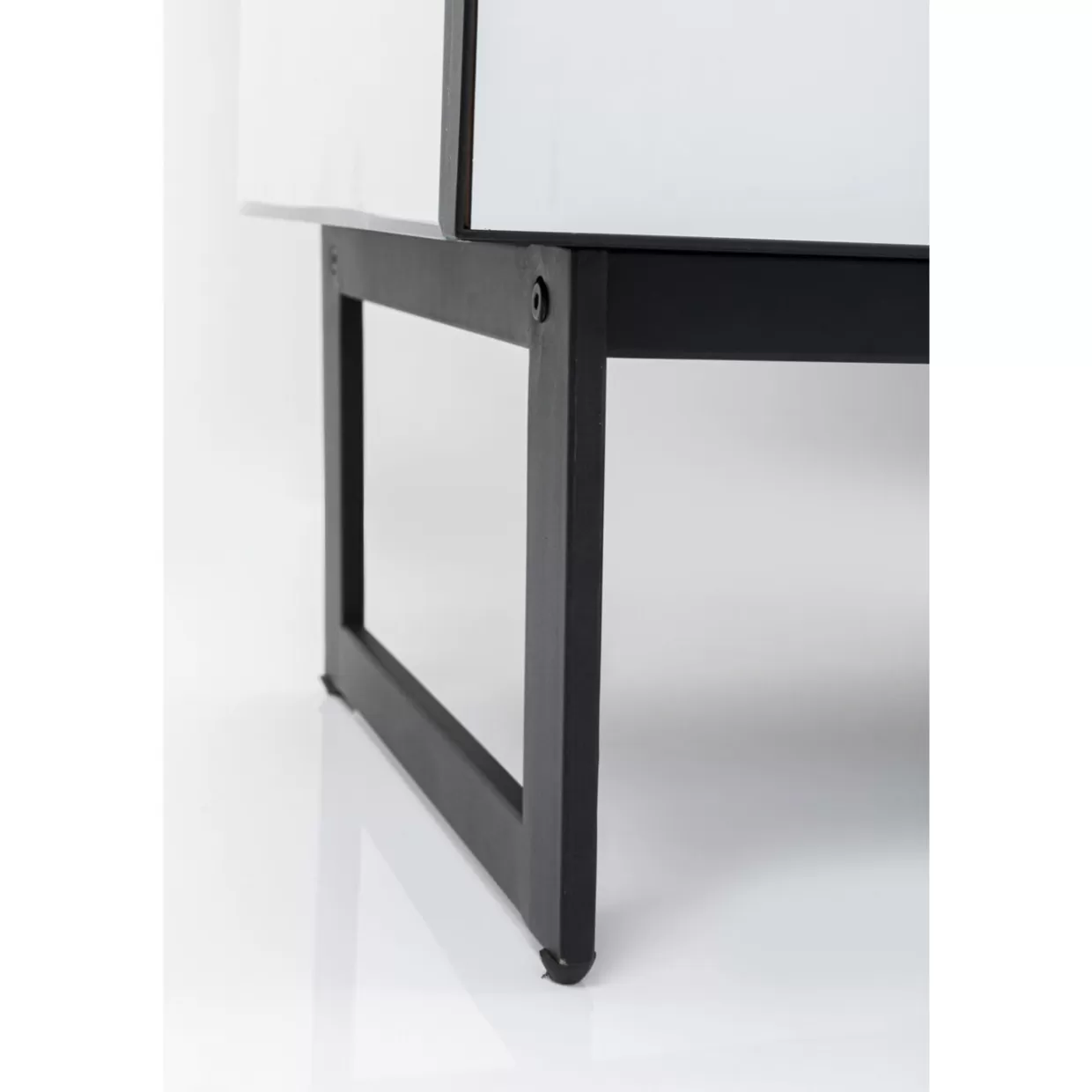 Comò Moderno Soran di KARE Design - 5 Ante in Nero, Dimensioni 65 x 114 cm